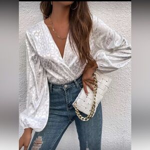 Leopard Jacquard Lantern
Sleeve Bodysuit